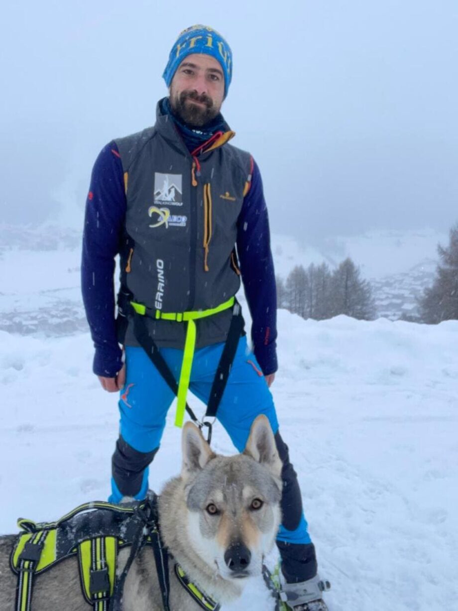 Thomas and Numb from Walking Wolf using Axaeco's explorer belt - 02